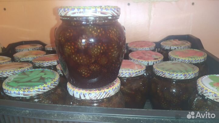 Варенье из сосновых шишек на мёде