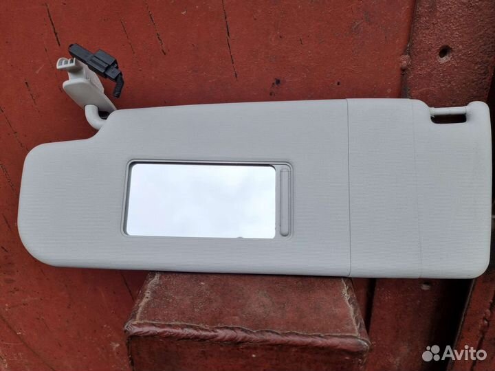 Козырек солнцезащитный левый Passat B5 Гольф-4