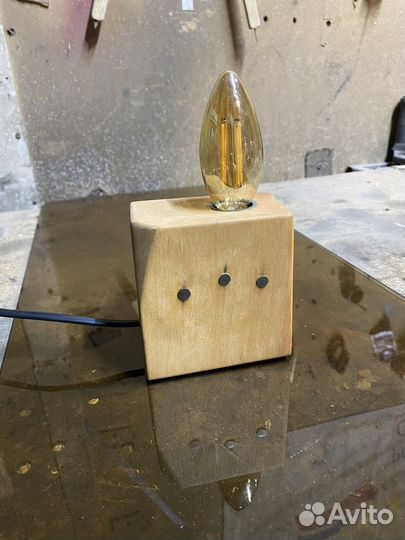 Лампа настольная дизайнерская