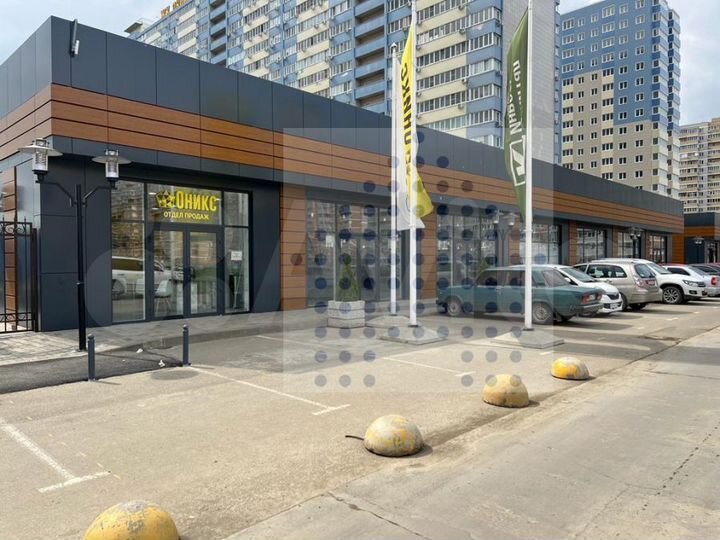 Коммерция 64 кв. м., ремонт, трафик