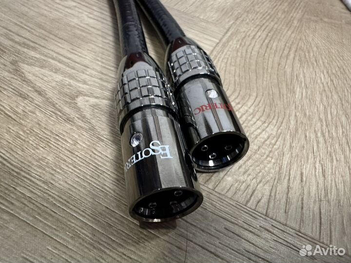 Кабель XLR Esoteric Mexcel 7N-A2500II