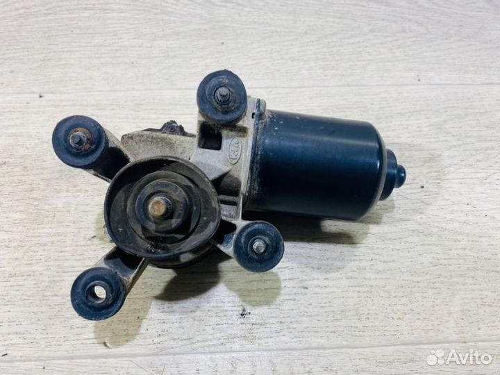 Моторчик стеклоочистителя передний Kia Spectra