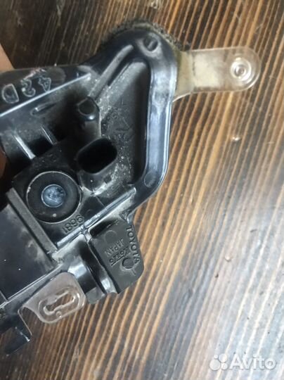 Указатель поворота в правое зеркало Lexus is 250