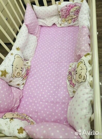 Бортики в кроватку + постельное + одеяло