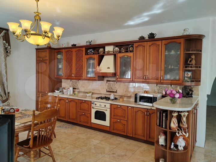 Дом 330,2 м² на участке 17 сот.