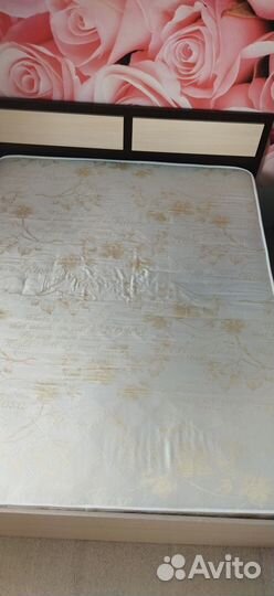 Продам б/у кровать + матрас