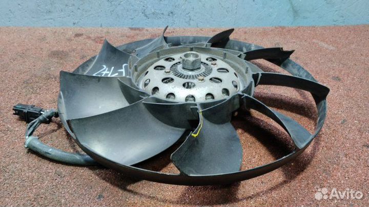 Вентилятор двигателя Land Rover Discovery 3 AJ 4.4