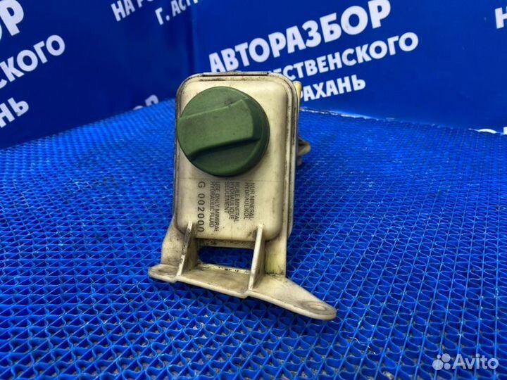 Бачок гидроусилителя Volkswagen Passat B5