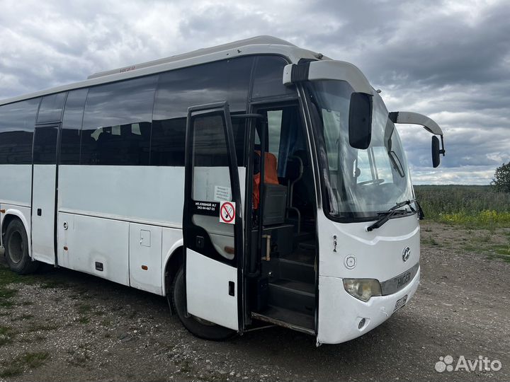 Туристический автобус Higer KLQ 6885 Q, 2011