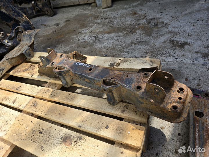 Подрамник задний балка Kia Sportage 1 спортаж I