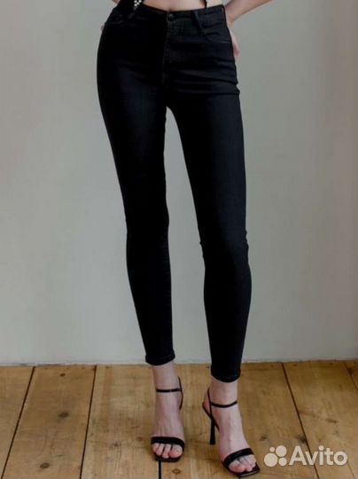 Джинсы с высокой талией