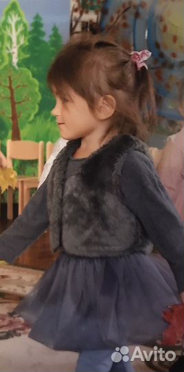 Жилетка для девочки Next 104