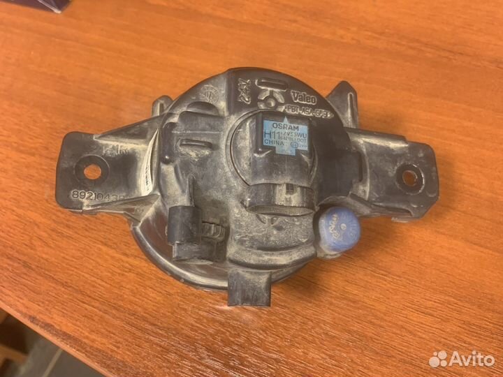 Противотуманная фара с накладкой Nissan x-trail