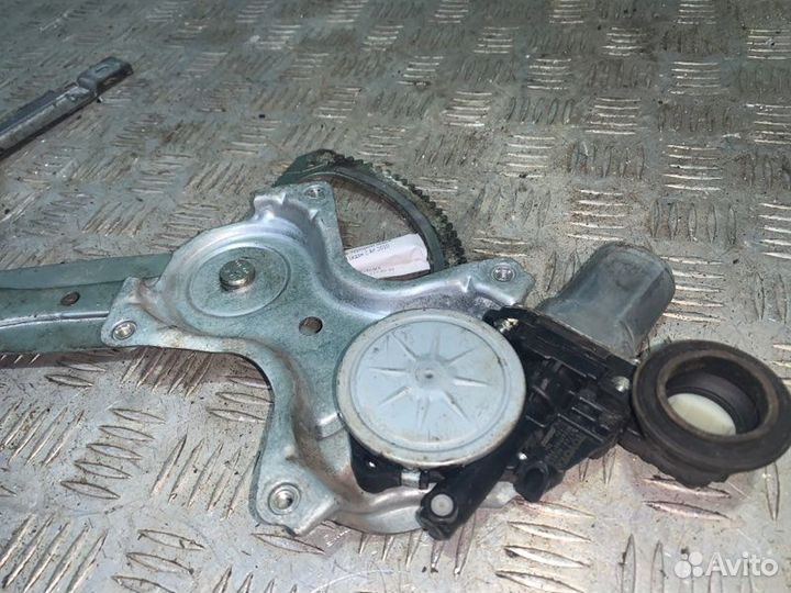 Стеклоподьемник передний левый Toyota Camry 40