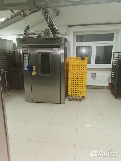 Пекарь кондитер в пекарню