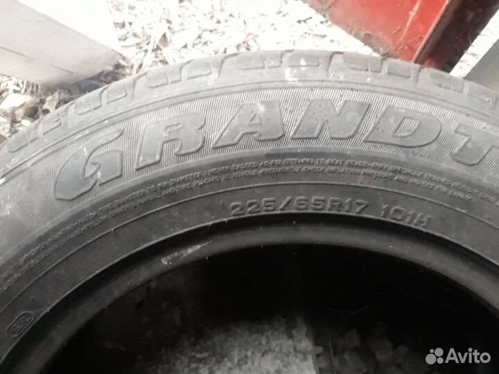 Dunlop Grandtrek PT2 225/65 R17