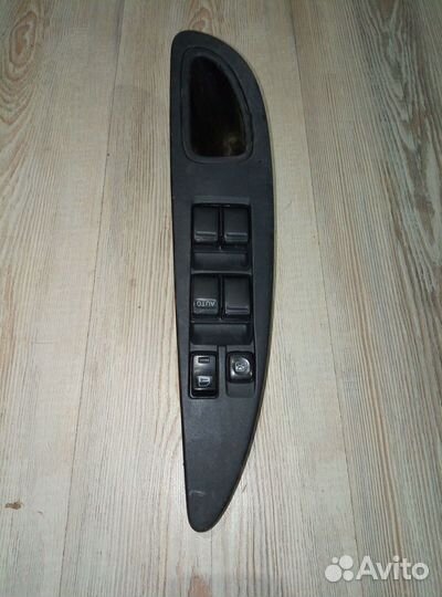 Блок кнопок стеклоподъемников Nissan primera P12 П