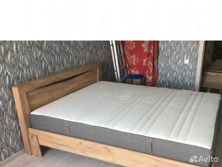 Кровать двухспальная 140 на 200