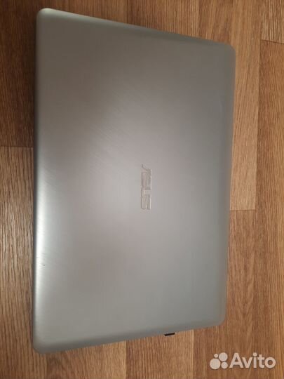 Ноутбук asus
