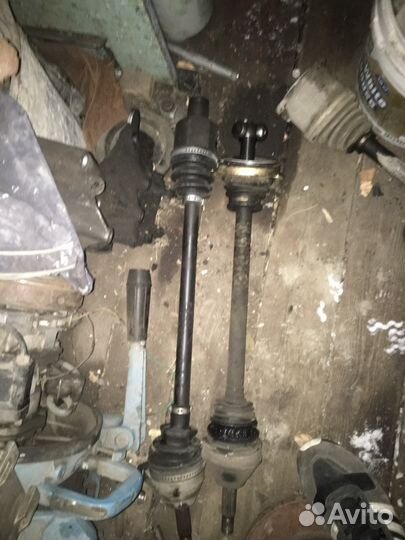 Приводной вал Рено Логан 04-14 г.в