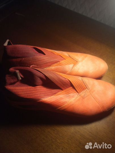 Футбольные бутсы adidas nemeziz профисеональные