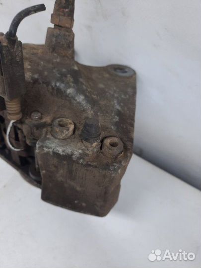 Суппорт тормозной задний левый Mercedes Ml W163