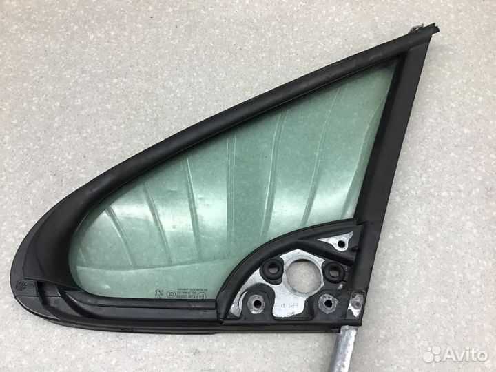 Стекло двери передней правой Peugeot 307 2001-2007