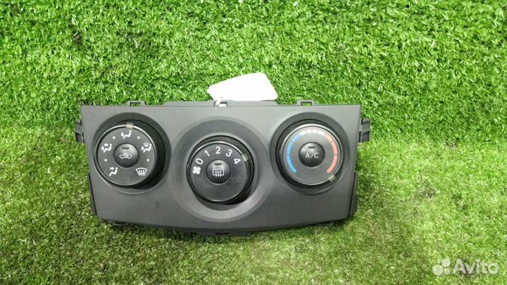 Блок управления отопителем Corolla 150 (06-13) б\у