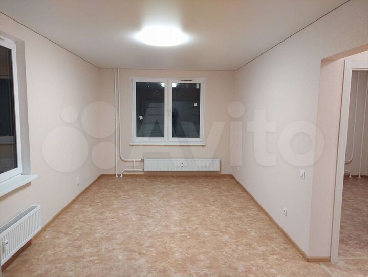 2-к. квартира, 46 м², 1/15 эт.