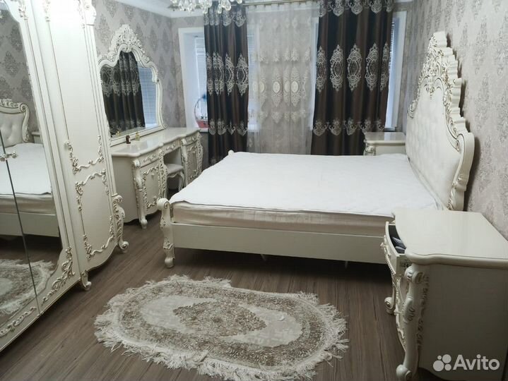 Спальный гарнитур