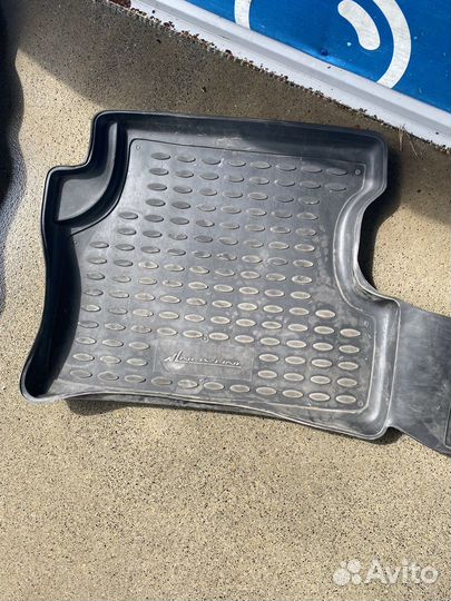 Продам коврики форд фокус 2