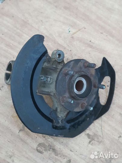 Кулак ступицаправая,Рычаг передний левый мазда 3бк