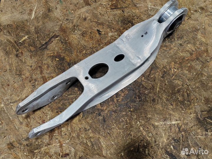 Рычаг задний левый Volkswagen Touareg 3 2019