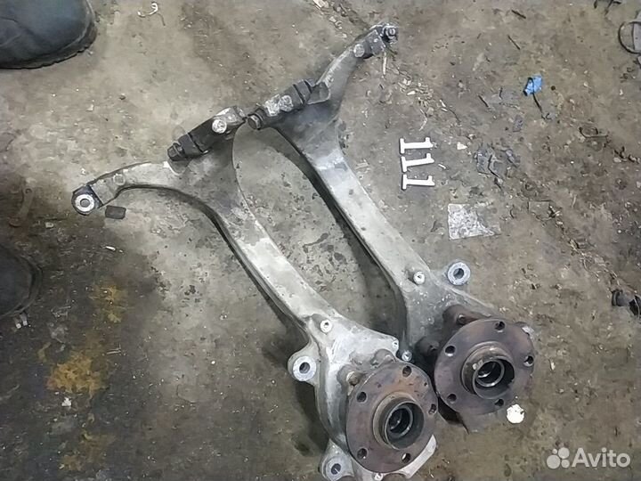 Кулак поворотный Ауди А8 д3