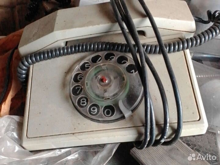 Старый телефон
