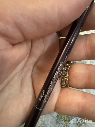 Hourglass arch brow micro Карандаш для бровей