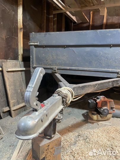 Автомобильный прицеп одноосный