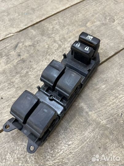 Блок стеклоподъемников Toyota LC Prado 150