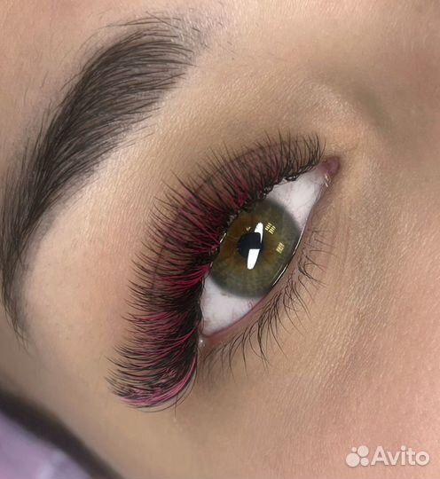 Наращивание ресниц, оформление бровей