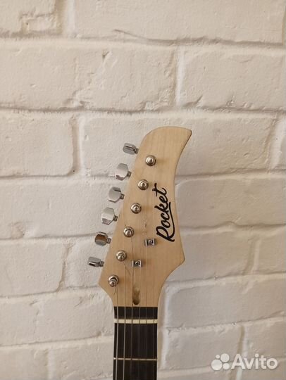 Электрогитара