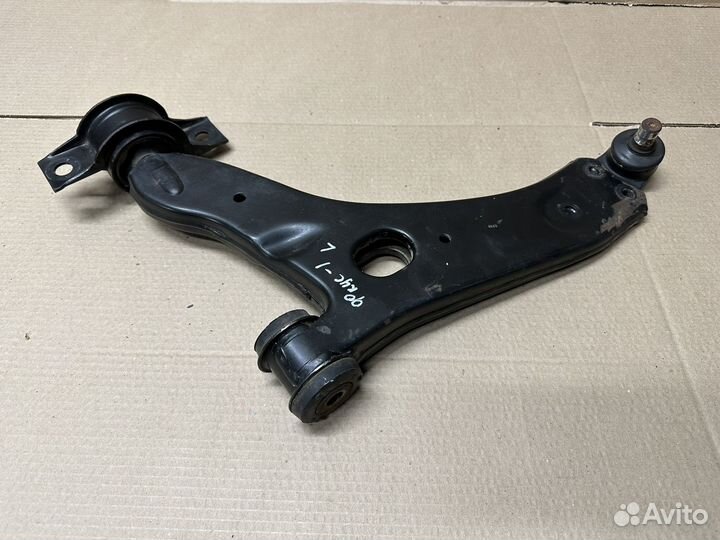 Рычаг передней подвески левый Ford Focus 1