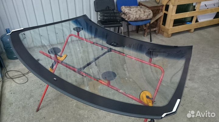 Лобовое стекло на toyota