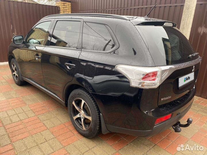 Mitsubishi Outlander 2.4 CVT, 2012, 175 000 км