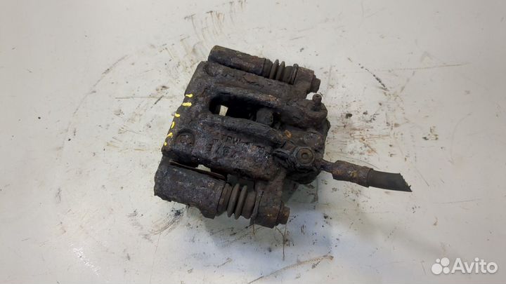 Суппорт Toyota Corolla E12, 2005