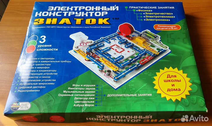 Электронный конструктор Знаток. 1000 схем