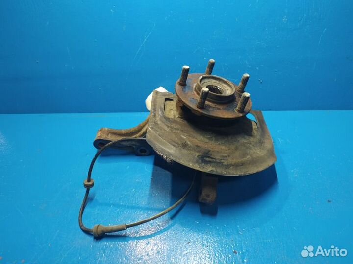 Кулак поворотный передний правый Nissan X-Trail