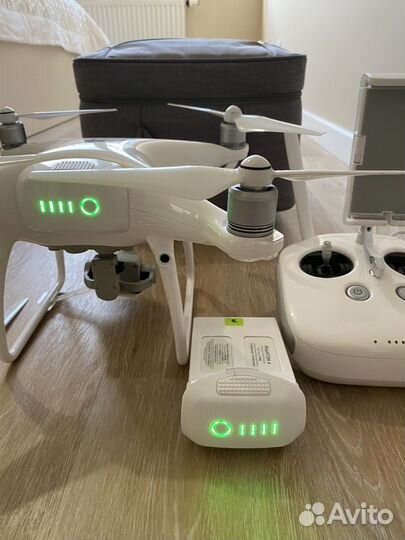 Квадрокоптер dji Phantom 4 pro