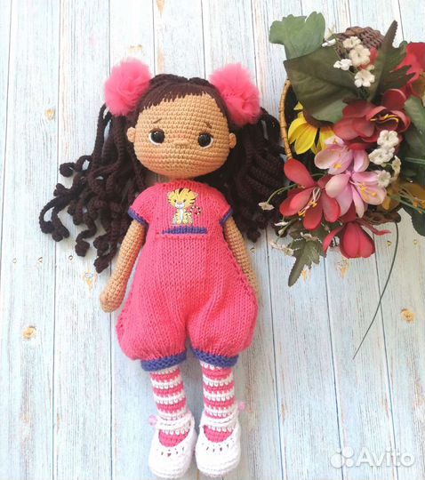Кукла вязаная ручной работы