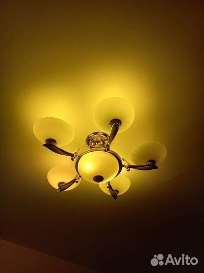Люстра потолочная