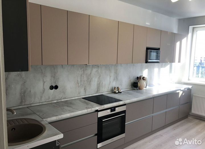 Кухонный гарнитур в стиле минимализм